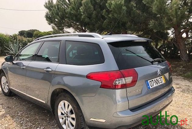 2013' Citroen C5 Tourer photo #3