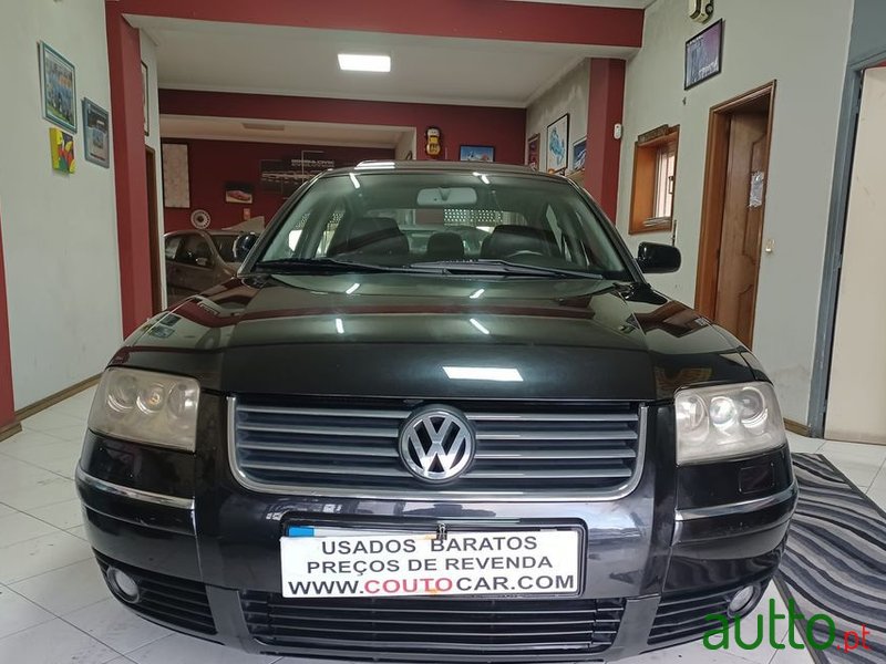 2001' Volkswagen Passat photo #2