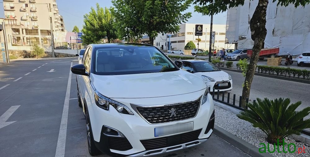 2018' Peugeot 3008 photo #2