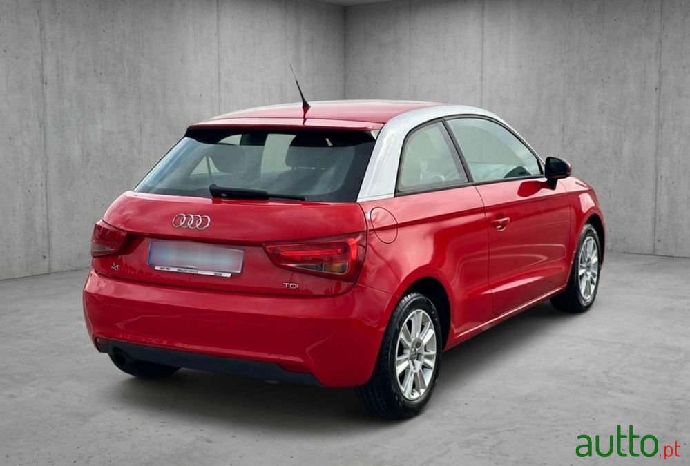 2011' Audi A1 1.6 Tdi Advance photo #6