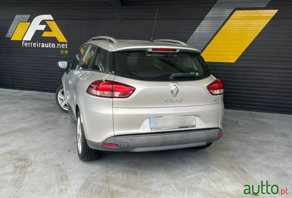 2014' Renault Clio Sport Tourer photo #5