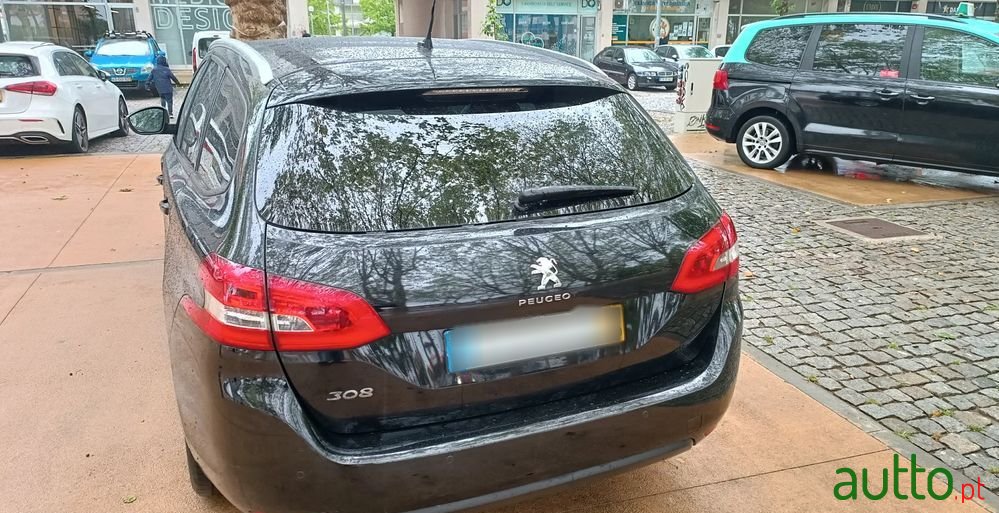 2018' Peugeot 308 Sw photo #2