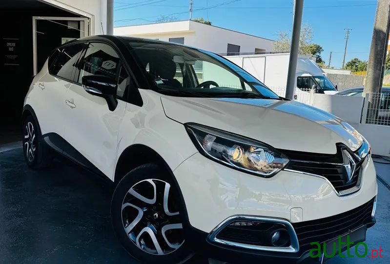 2015' Renault Captur 1.5 Dci Exclusive photo #3