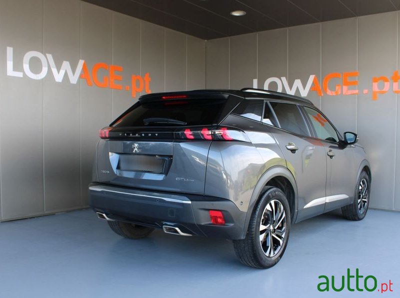 2020' Peugeot 2008 Gt Line photo #3