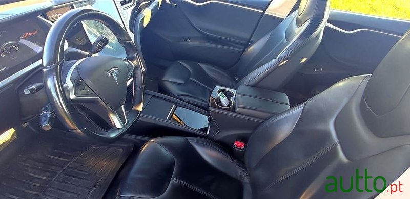 2014' Tesla Model S Standard photo #4