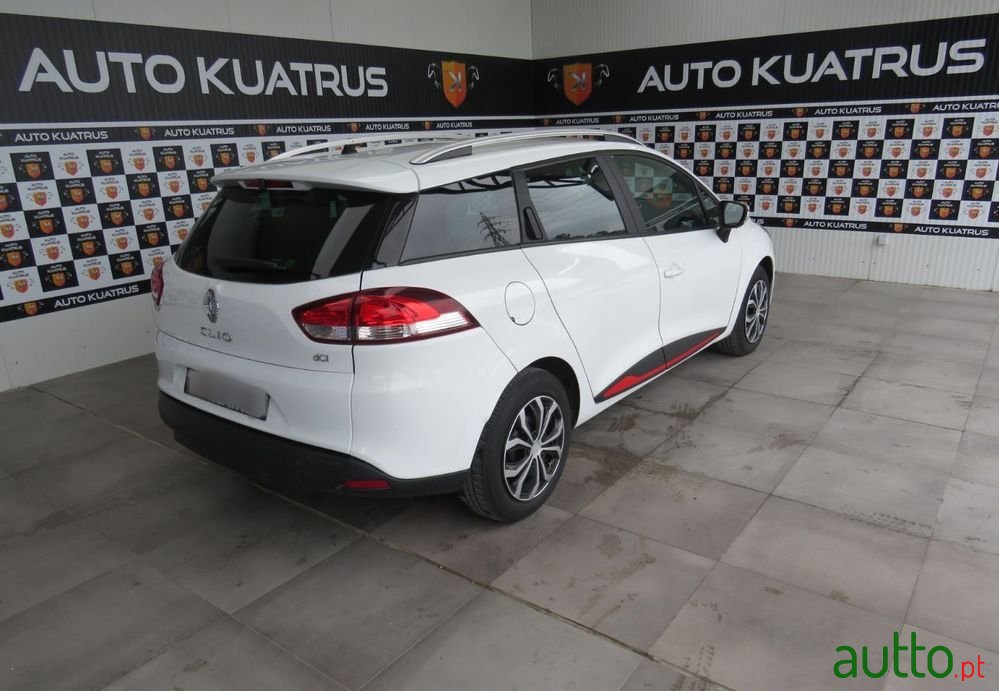 2015' Renault Clio Sport Tourer photo #6