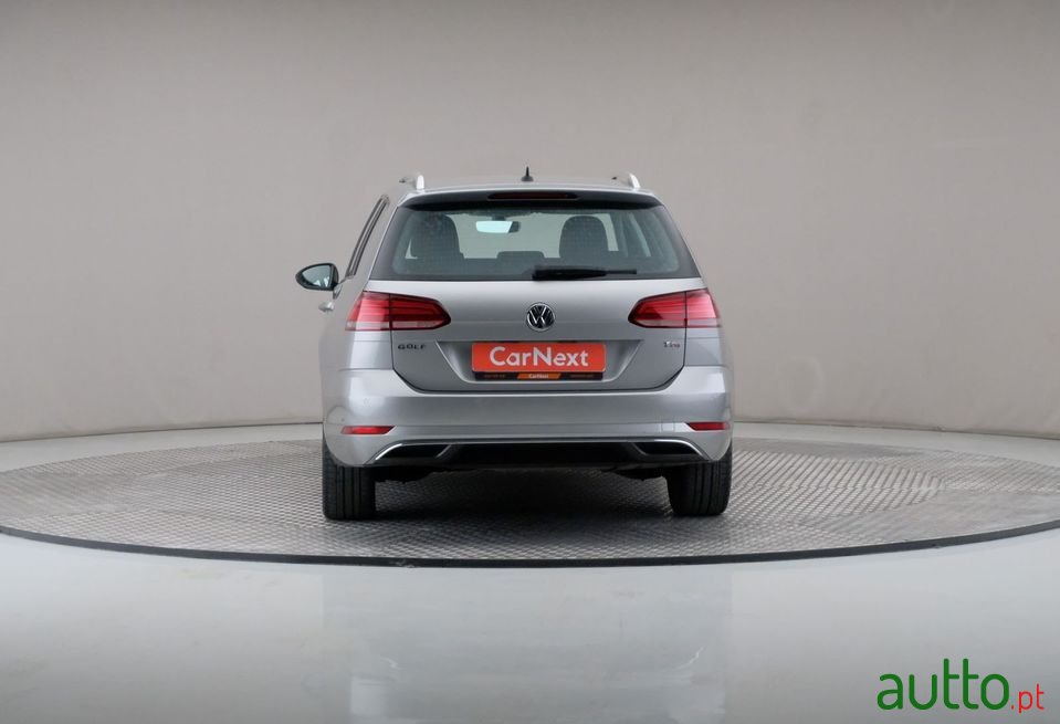 2017' Volkswagen Golf Variant photo #6