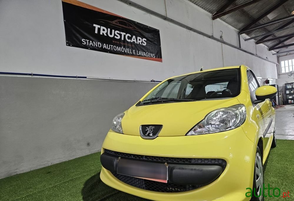 2006' Peugeot 107 photo #1