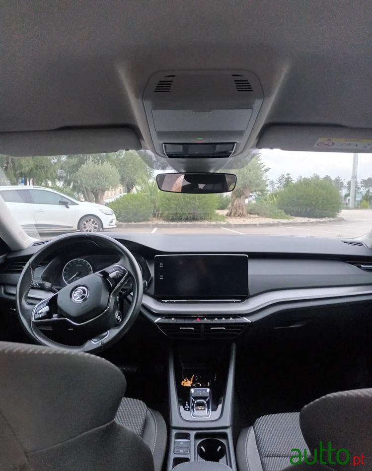 2022' Skoda Octavia Break photo #6