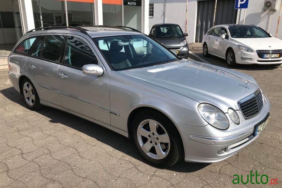 2006' Mercedes-Benz E-220 photo #1
