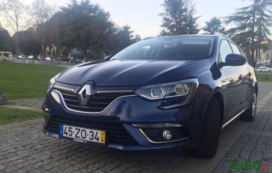 2017' Renault Megane Sport Tourer photo #1