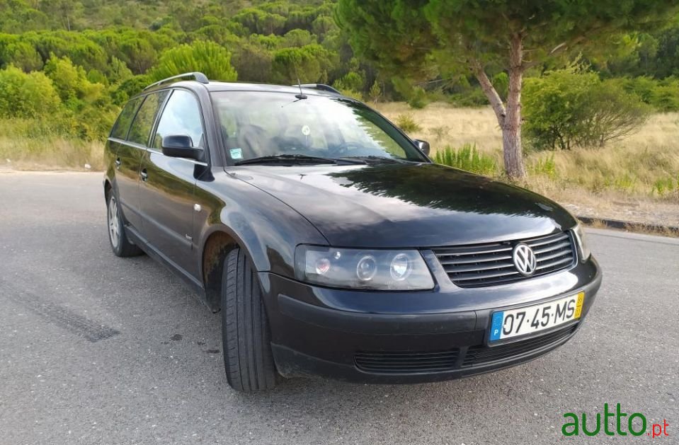 1999' Volkswagen Passat photo #1