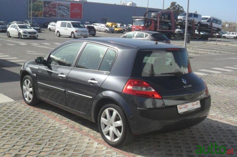 2007' Renault Megane photo #2
