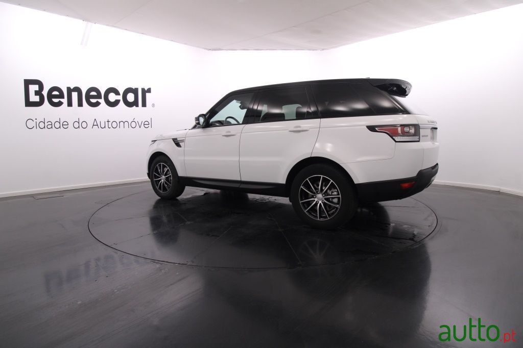 2019' Land Rover Range Rover Sport photo #4