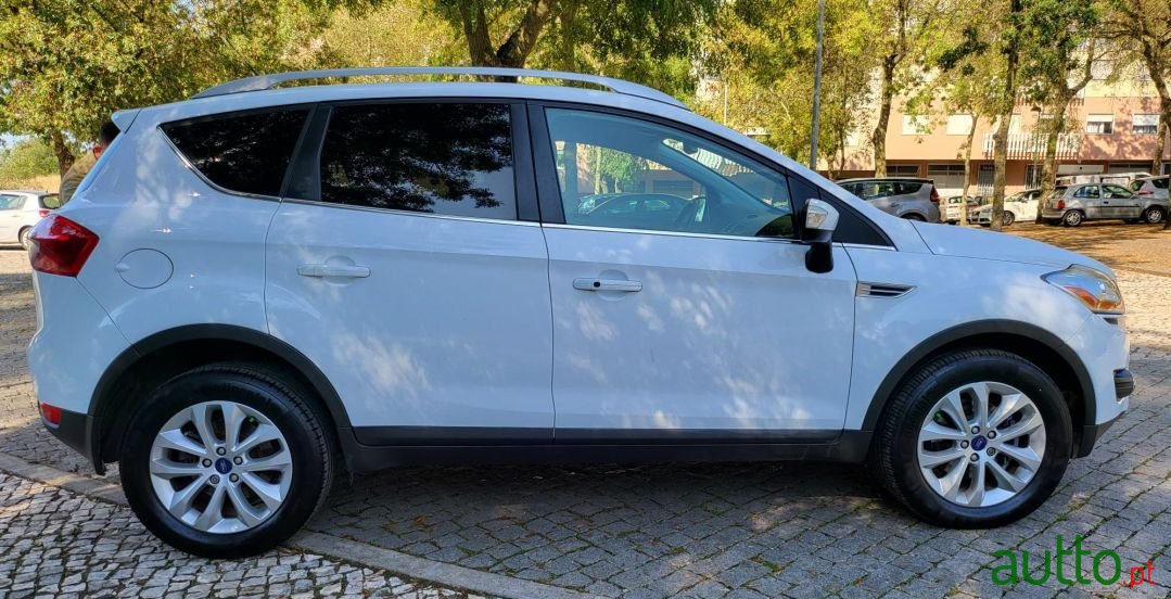 2011' Ford Kuga photo #4