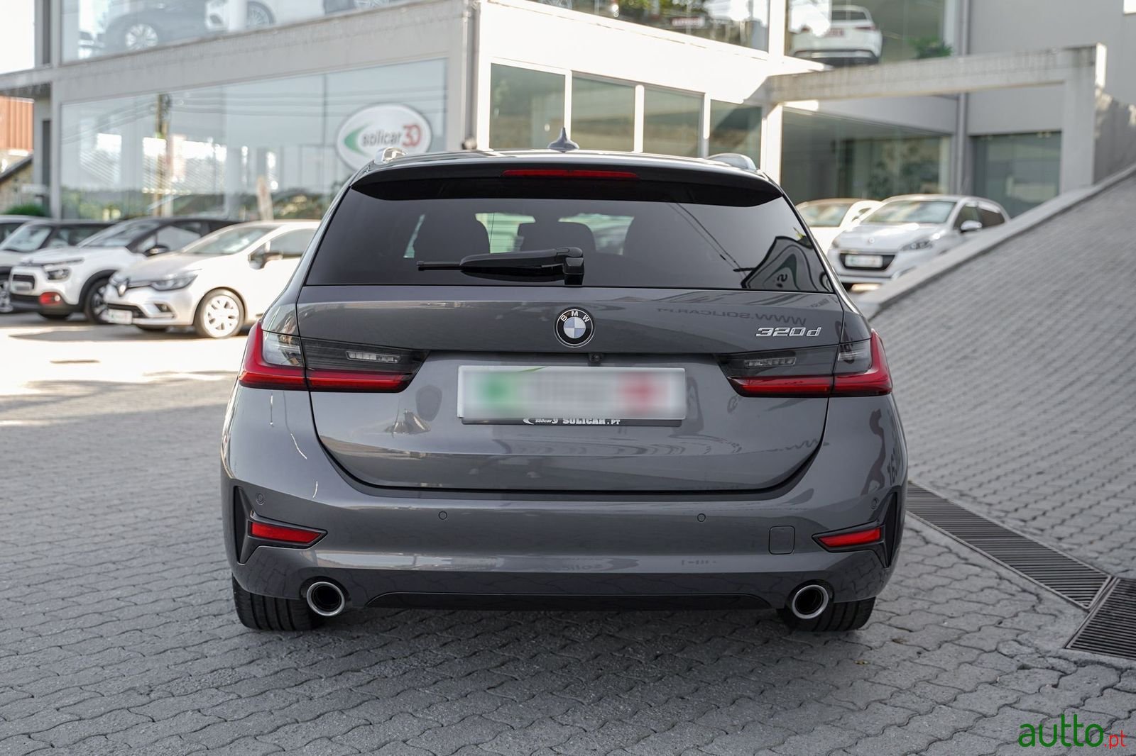 2020' BMW 320 photo #1