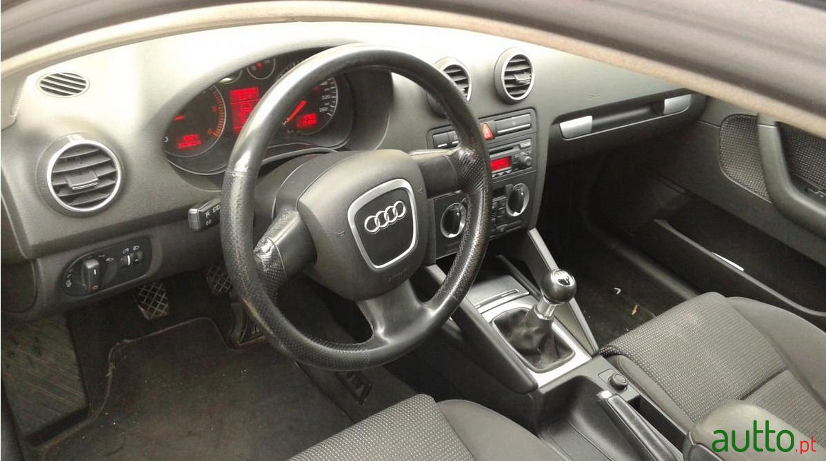 2004' Audi A3 sportback photo #3