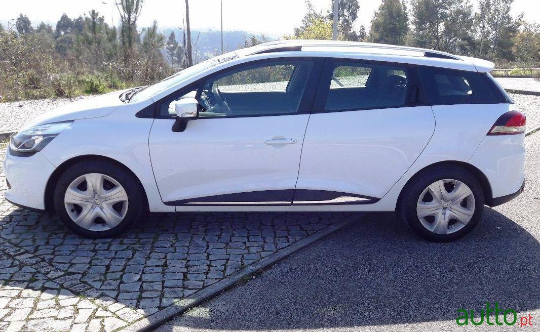 2014' Renault Clio Sport Tourer photo #1
