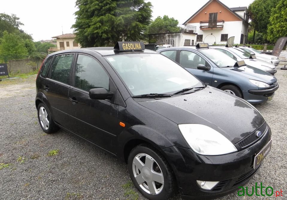 2003' Ford Fiesta photo #1