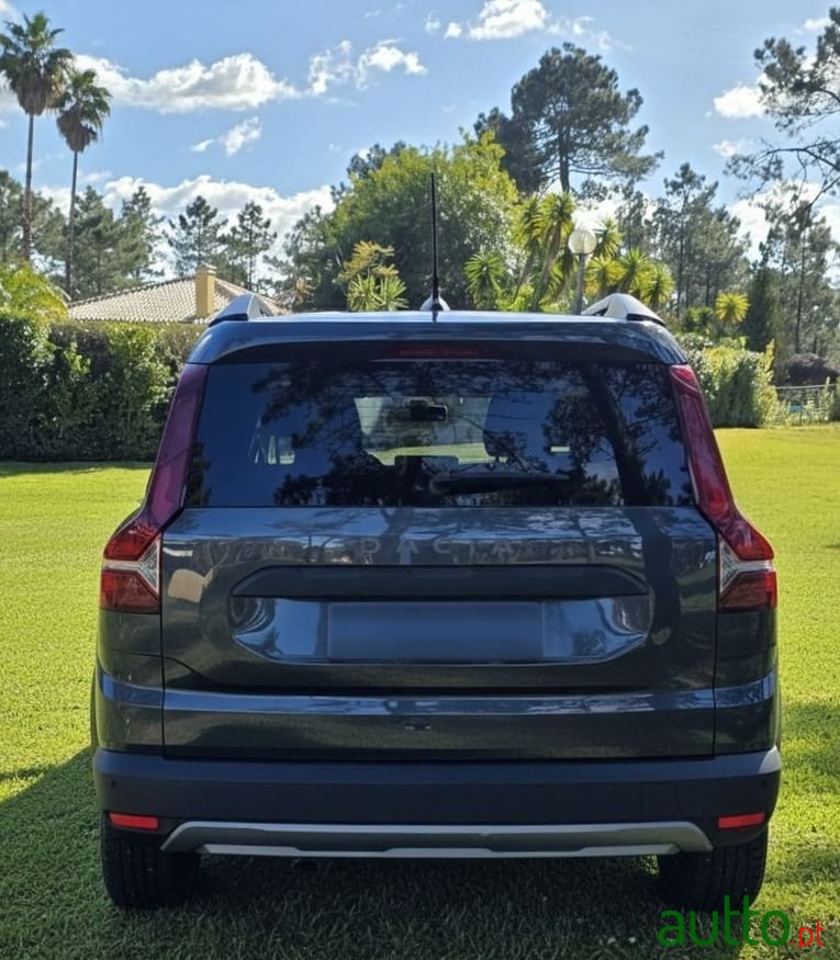 2022' Dacia Jogger photo #5