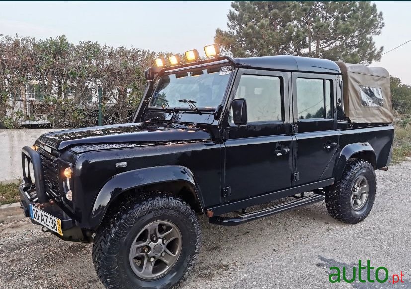 2005' Land Rover Defender photo #1