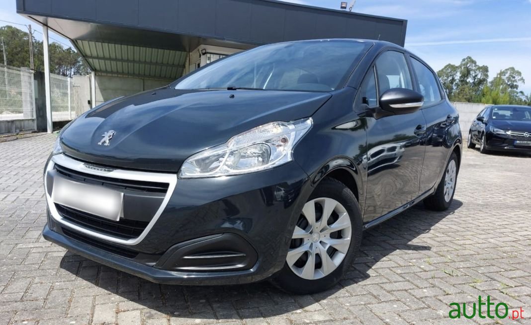 2019' Peugeot 208 photo #1