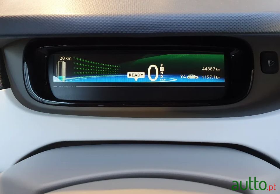 2015' Renault Zoe photo #5