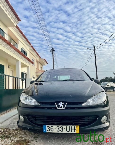 2002' Peugeot 206 photo #2