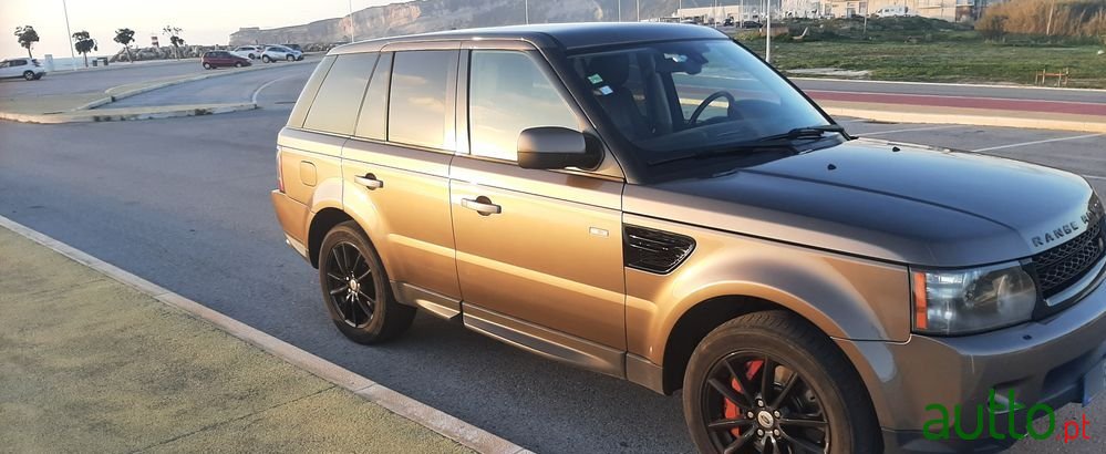 2010' Land Rover Range Rover Sport photo #2