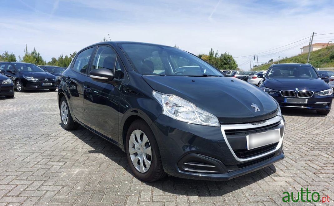 2019' Peugeot 208 photo #3