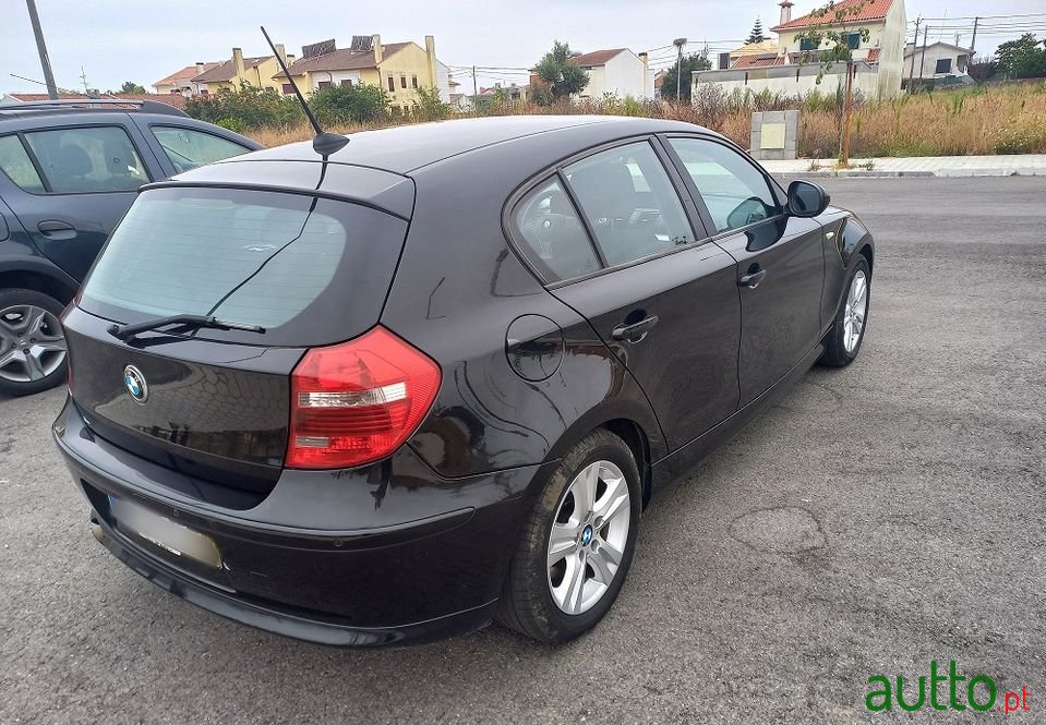 2009' BMW 118 photo #5