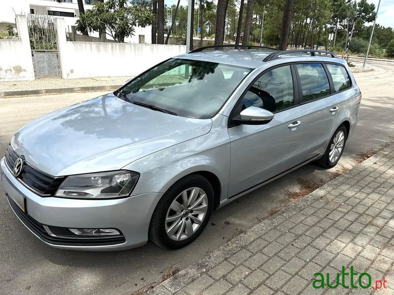 2014' Volkswagen Passat Variant photo #2