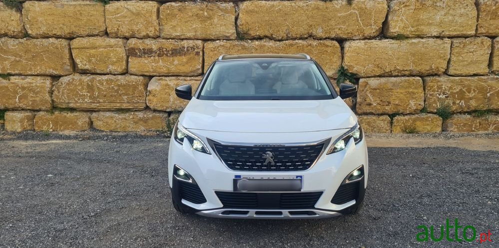 2020' Peugeot 5008 photo #5