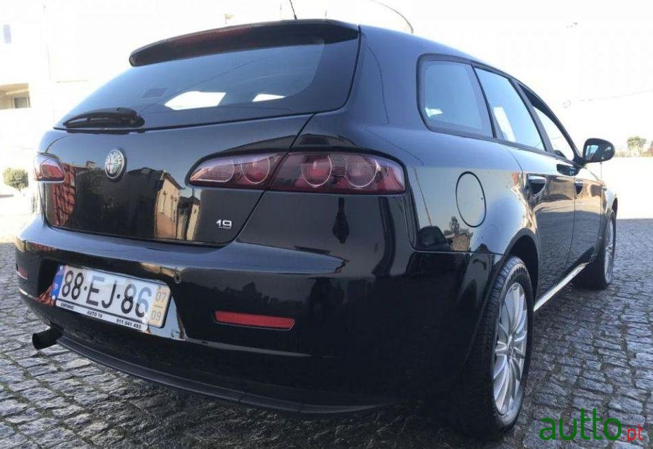 2007' Alfa Romeo 159 Sportwagon photo #1