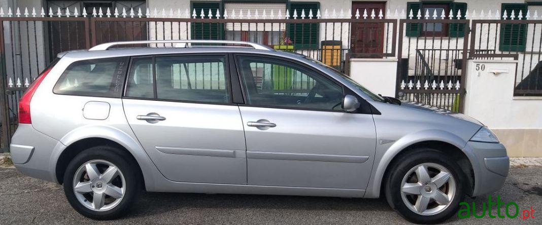 2007' Renault Megane Break photo #2