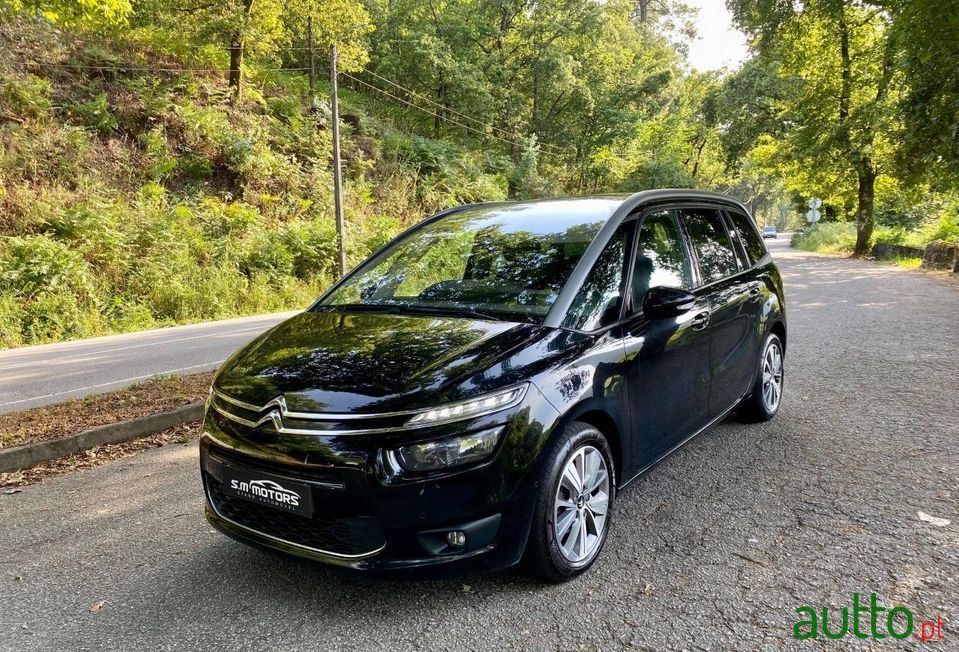 2014' Citroen C4 Grand Picasso photo #4
