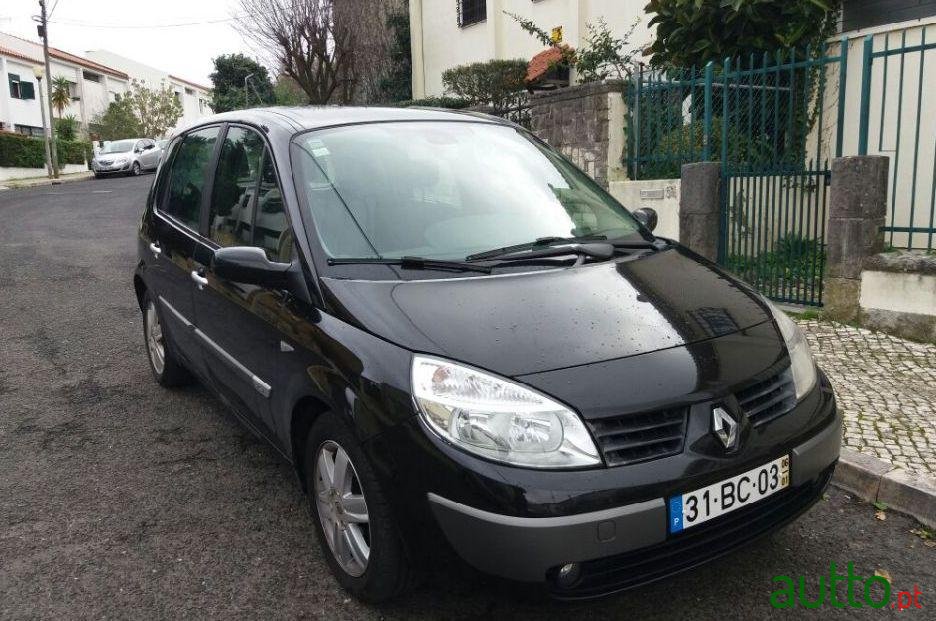 2006' Renault Scenic 1.5 Dci photo #1