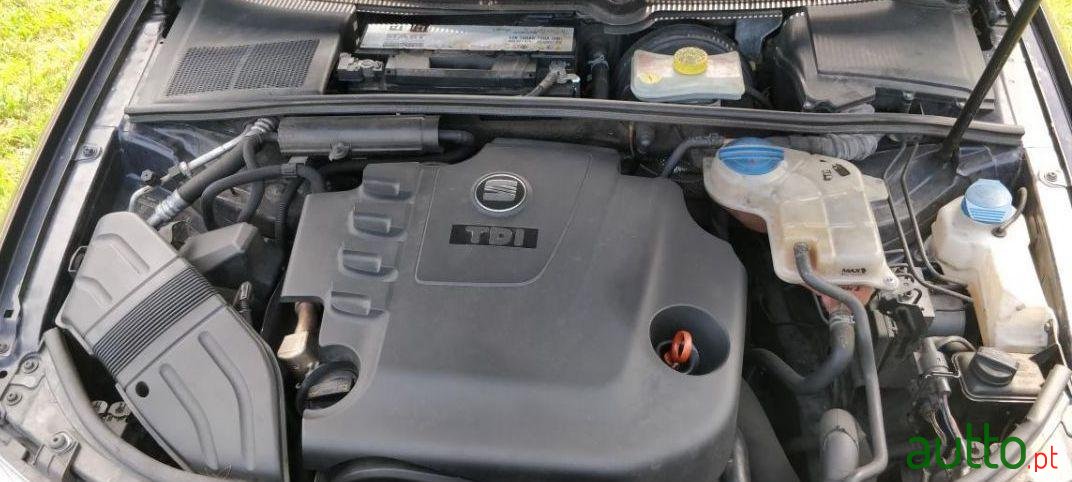 2010' SEAT Exeo Sport Tdi photo #4