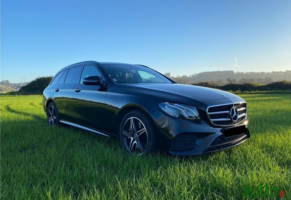 2020' Mercedes-Benz E 300 photo #2