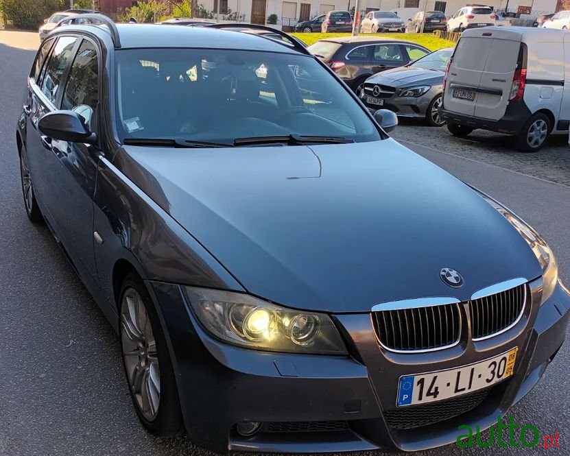 2008' BMW 318 photo #6