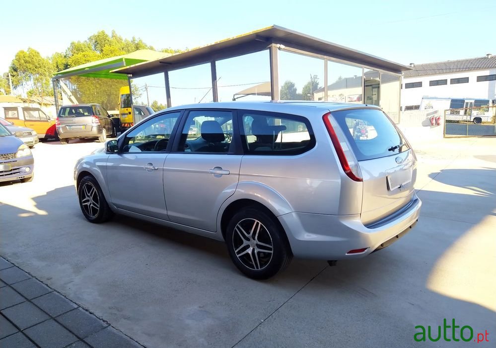 2008' Ford Focus Sw photo #4