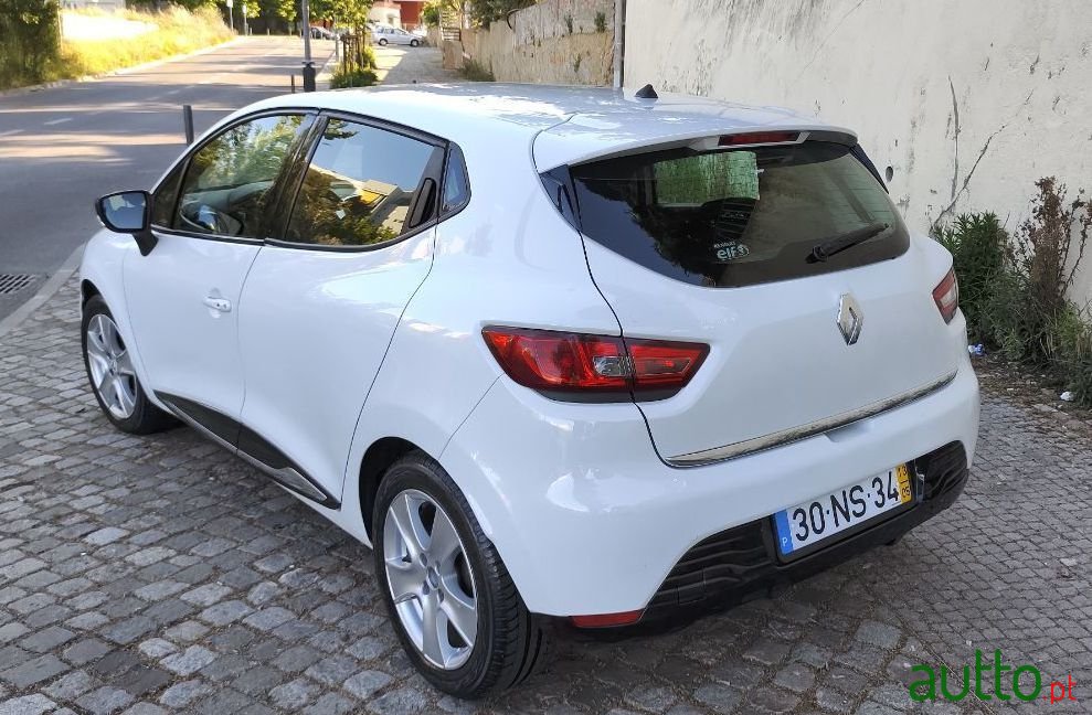 2013' Renault Clio photo #6