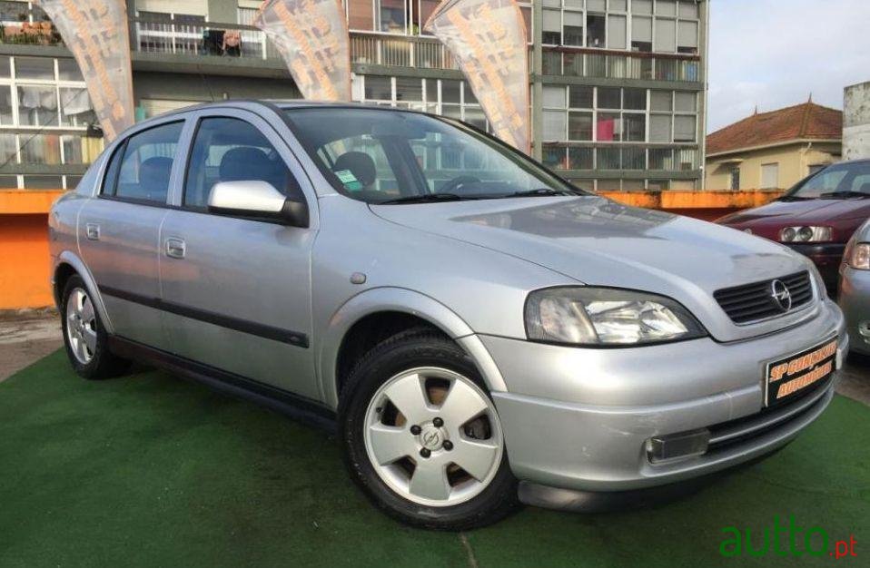 2002' Opel Astra 1.4 Selection photo #1
