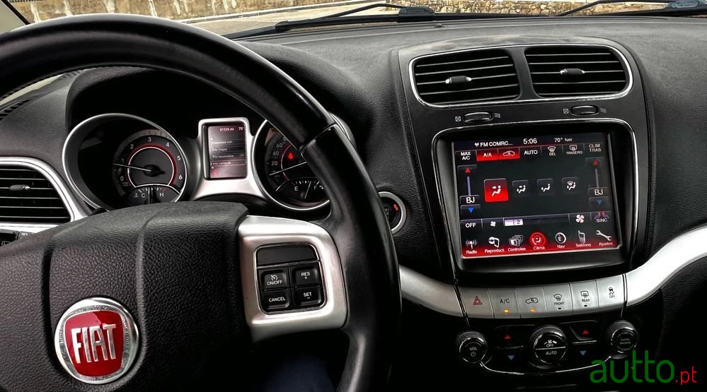 2013' Fiat Freemont 2.0 M-Jet photo #5