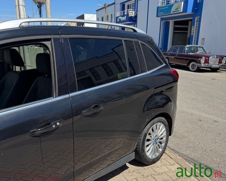 2012' Ford Grand C-MAX photo #6