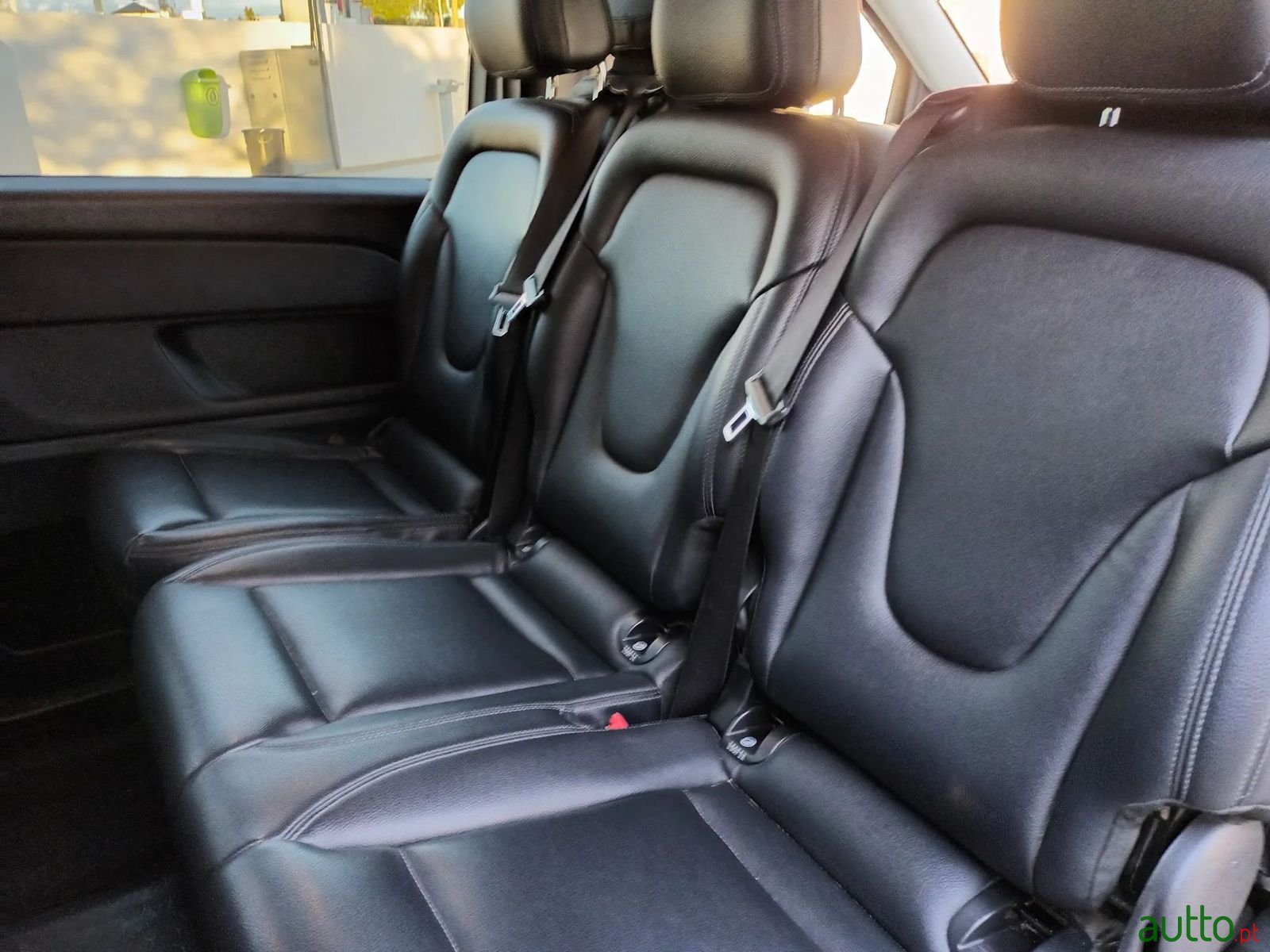 2014' Mercedes-Benz V-220 photo #5