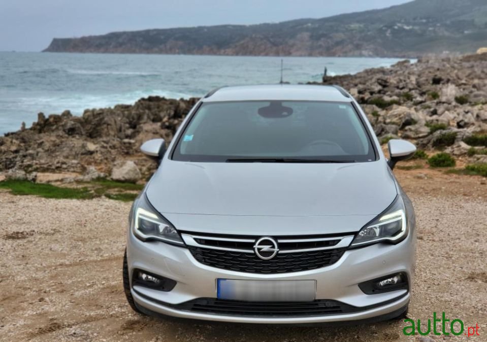 2019' Opel Astra Sports Tourer photo #4