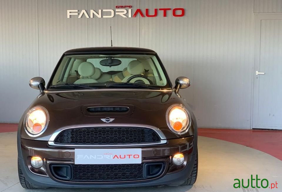 2011' MINI Cooper Ver-S photo #2