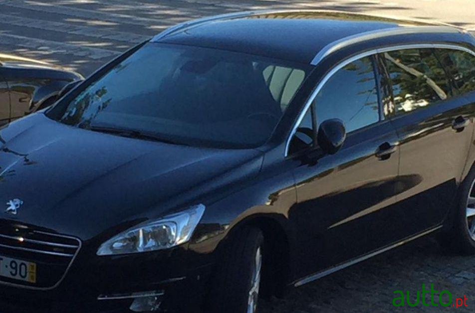 2011' Peugeot 508 Sw photo #1