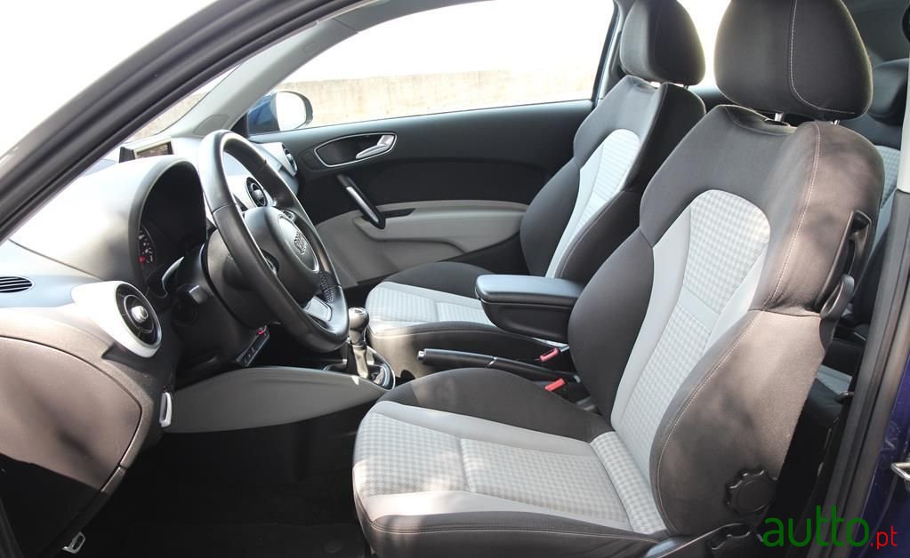 2014' Audi A1 Sport photo #3